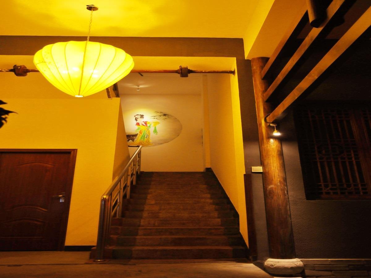 Renli Hotel Chengdu Exterior photo